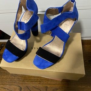 Woman suede BCBG sandal heel Royal blue and black platform